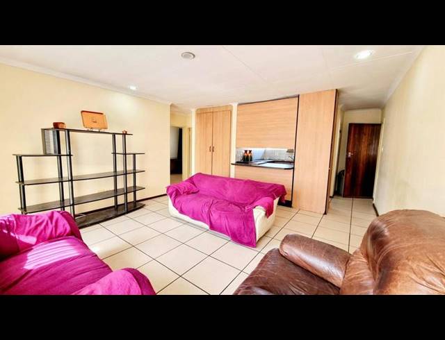 2 BEDROOM TOWNHOUSE FOR SALE IN VERWOERDPARK